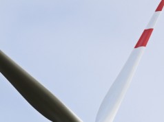 Weniger Anlagen, fünffache Erzeugung: RWE nimmt modernisierten Windpark Lasbek in Betrieb