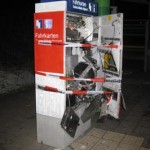 bpol-ki-ahrensburg-fahrausweisautomat-gesprengt-zeugenaufruf1