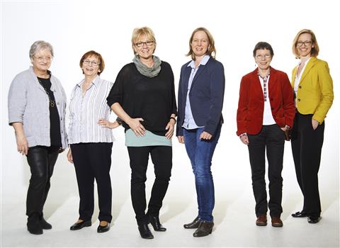 (von links): Annelie Strehl (FBO Bad Oldesloe), Halina Waltz (SPD Bad Oldesloe), Irene Schumann (BGT Trittau), Birte Kruse-Gobrecht (Gleichstellungsbeauftragte des Kreises Stormarn), Sabine Rautenberg (Bündnis 90/ Die Grünen Großhansdorf), Bettina Spechtmeyer-Högel (AFWT Todendorf, CDU)