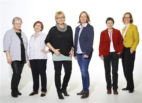 (von links): Annelie Strehl (FBO Bad Oldesloe), Halina Waltz (SPD Bad Oldesloe), Irene Schumann (BGT Trittau), Birte Kruse-Gobrecht (Gleichstellungsbeauftragte des Kreises Stormarn), Sabine Rautenberg (Bündnis 90/ Die Grünen Großhansdorf), Bettina Spechtmeyer-Högel (AFWT Todendorf, CDU)
