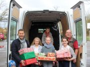 Das Gymnasium Eckhorst Bargteheide unterstützt den Weihnachtspäckchenkonvoi