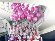 Löwinnenpower auf High Heels: Der DamenLikörChor kommt