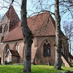 220px-Kirche_Dorf_Mecklenburg