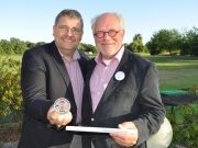 Neuer Präsident im Rotary Club Bargteheide: Piet Zylstra folgt auf Jörn Andresen