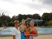 Freizeitbad Bargteheide begrüßt 100.000. Besucherin