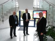 Norbert Brackmann beglückwünscht SPI GmbH in Ahrensburg