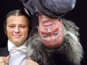 Musikalischer Angriff auf die Lachmuskeln