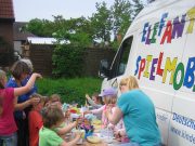 Sommerferienspaß mit dem Elefanto-Spielmobil