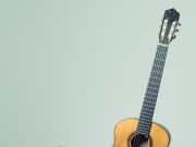 Zwei Konzerte mit dem Gitarrenvirtuosen Falk Zenker