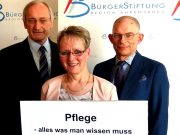 Pflege: alles, was man wissen muss – Recht, Steuern, Pflegeversicherung für Betroffene und Angehörige