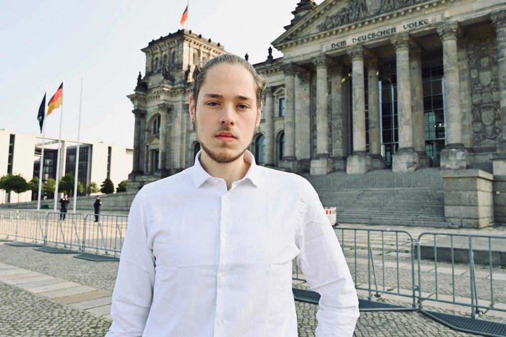 Dieses Bild hat ein leeres Alt-Attribut. Der Dateiname ist Kandidat-Bundestag-Nils-1024x682.jpeg