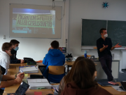 Zwischen Grenzen und Menschlichkeit