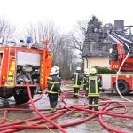 kreisfeuerwehrverband-stormarn-fw-od-neun-stormarner-feuerwehren-im-einsatz-grossfeuer-auf-landwirts