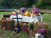 „Erntedank“ Festlicher Familiengottesdienst mit Taufe am 1.10.2023 um 10 Uhr