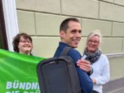Stormarner Grüne werben mit Solar-Rucksack