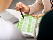 Experten-Chat am 11. September: „Studium oder Ausbildung?“