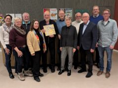 Das Kleine Theater Bargteheide erfreut sich immer größerer Beliebtheit. Wechsel an der Spitze. Olaf Nehls zum Ehrenvorsitzenden gewählt.