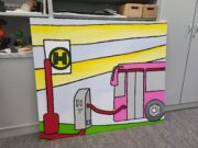 Kunstprojekt am Busbetriebshof Bargteheide: Schülerinnen und Schüler gestalten 60 Meter lange Bildstrecke