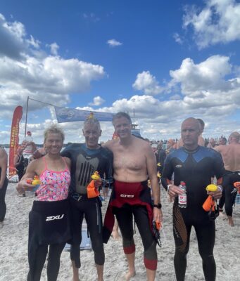 Bargteheider Triathleten schwimmen durch die Flensburger Förde