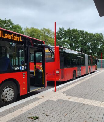 Neue Buswendeanlage am Schulzentrum geht in Betrieb